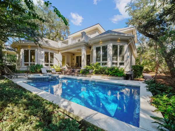 5 Bedroom Exceptional Vacation Pool Home in Hilton Head