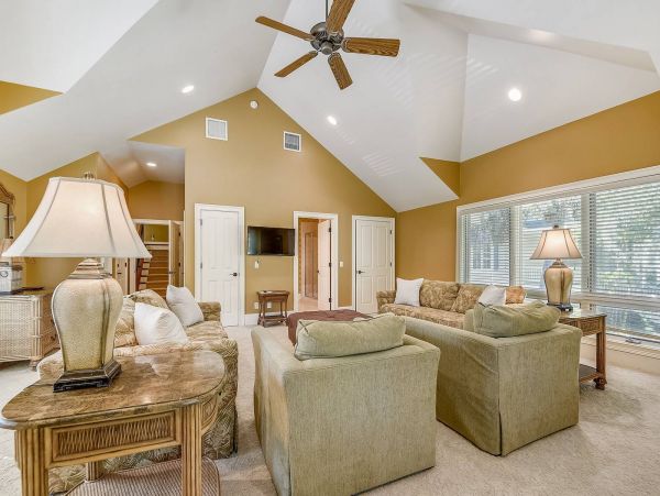 5 Bedroom Exceptional Vacation Pool Home in Hilton Head
