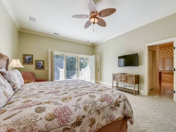5 Bedroom Exceptional Vacation Pool Home in Hilton Head