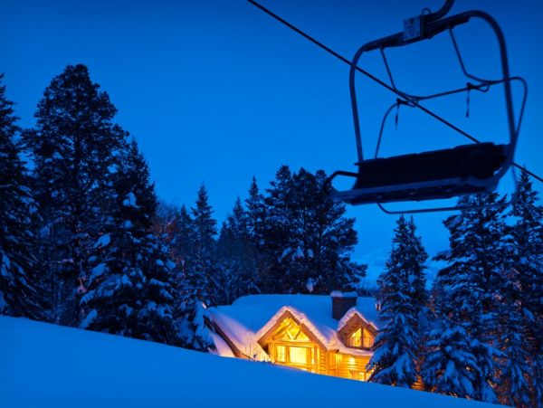 Ski-In/Ski-Out 5 Bedroom Vacation Home With Private Hot Tub