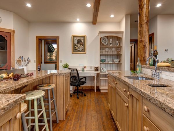 Truly Magnificent Six Bedroom Family Home In Jackson Hole