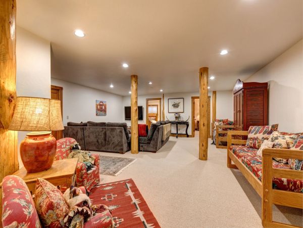 Truly Magnificent Six Bedroom Family Home In Jackson Hole