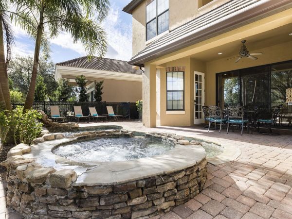Kissimmee Vacation Home Six Bedrooms with Pool Sleeps 18
