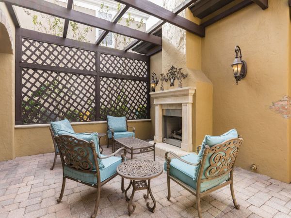 Kissimmee Vacation Home Six Bedrooms with Pool Sleeps 18