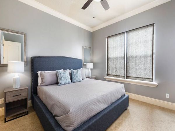 Kissimmee Vacation Home Six Bedrooms with Pool Sleeps 18