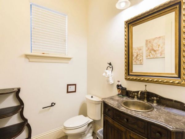 Kissimmee Vacation Home Six Bedrooms with Pool Sleeps 18