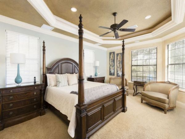 Kissimmee Vacation Home Six Bedrooms with Pool Sleeps 18