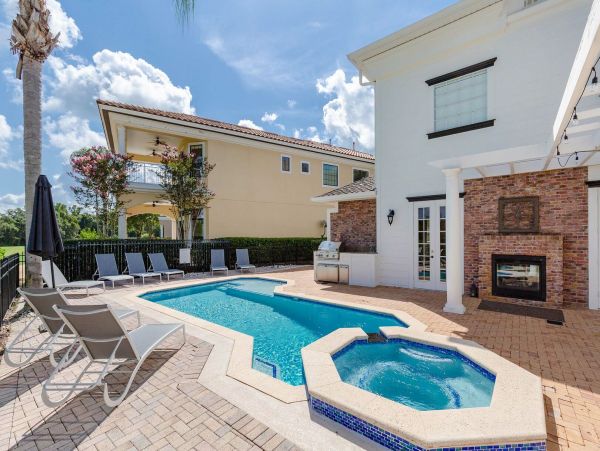 Orlando Luxury Five Bedroom Vacation Villa with Private Pool