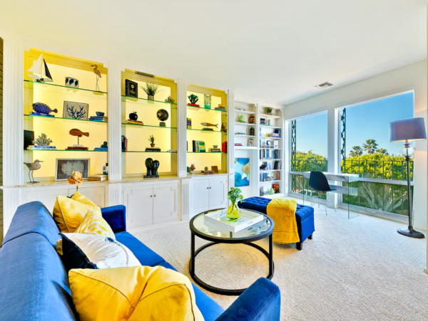 Glamorous La Jolla Home With Sweeping Pacific Views and Pool