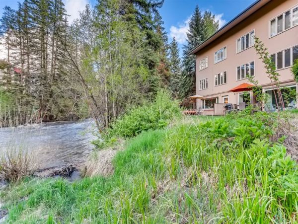 Golden PEak Walk to Lift Vail Condo nicely remodeled