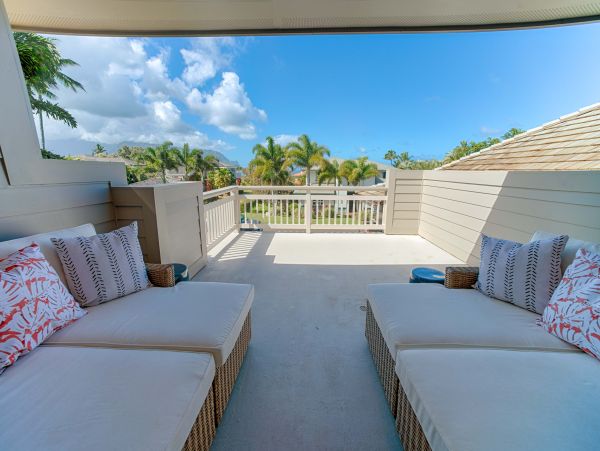 Five Bedroom Vacation Home in Princeville with Private Pool