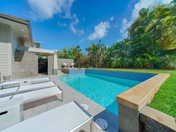 Five Bedroom Vacation Home in Princeville with Private Pool