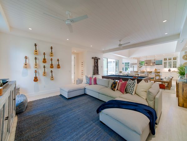 Five Bedroom Vacation Home in Princeville with Private Pool