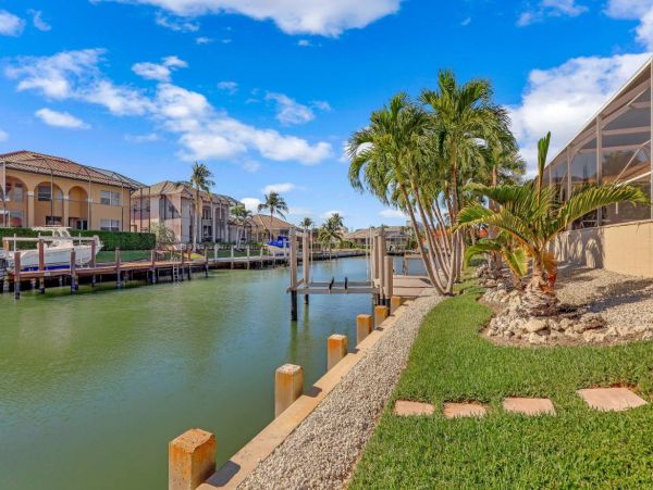 Canal Front 4 Bedroom Vacation Pool Home in Marco Island