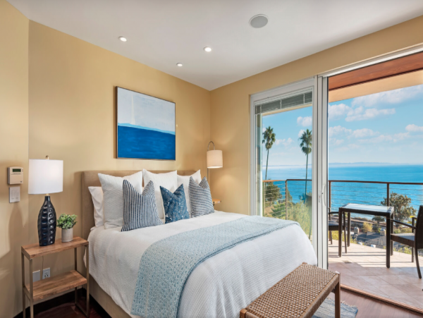 Beautiful Two Bedroom Duplex with Great Ocean Views