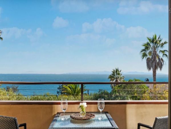Oceanview Vacation Duplex Two Bedroom in Summerland