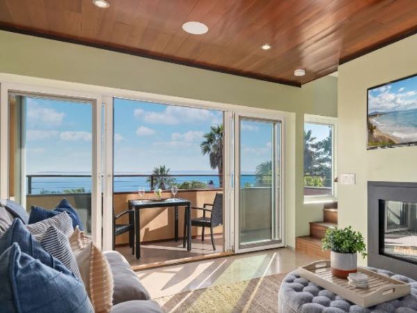 Oceanview Vacation Duplex Two Bedroom in Summerland