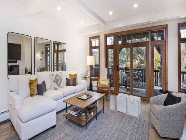 Mountain Ski in Ski out Luxury Penthouse