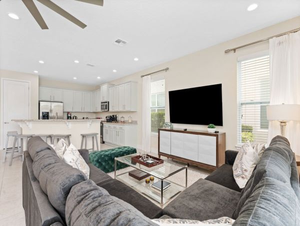 Gorgeous Reunion Vacation Home with Private Pool & Cinema