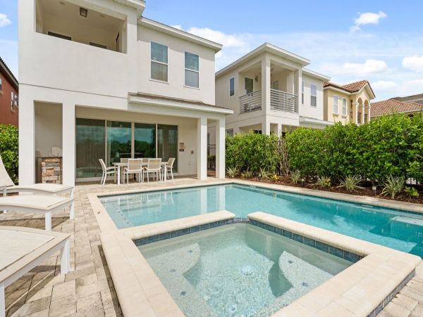 Gorgeous Reunion Vacation Home with Private Pool & Cinema