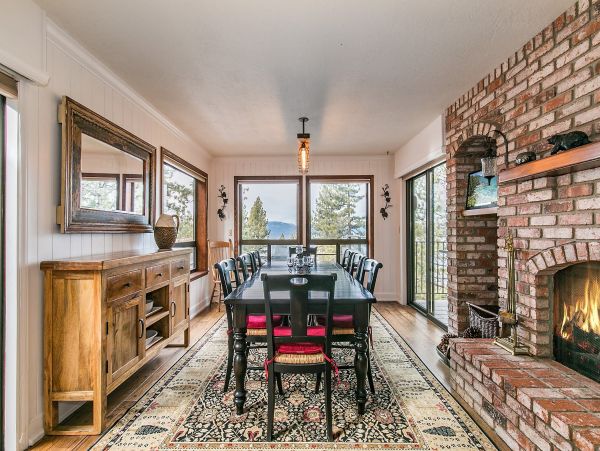 Lake Tahoe Five Bedroom Home With Hot Tub & Amazing Views!