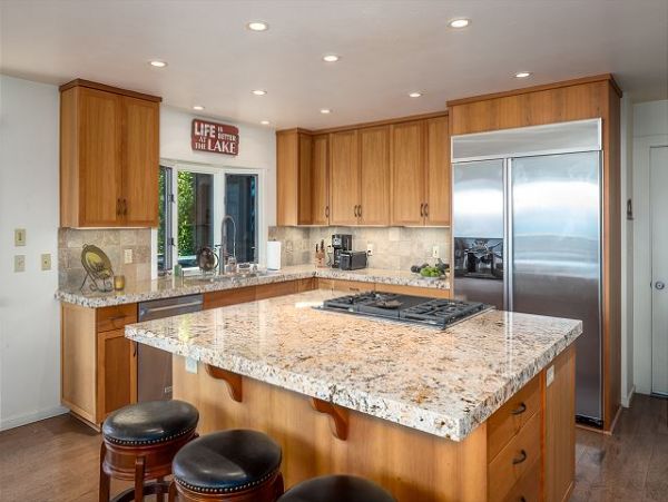 Luxury Vacation Home in Lake Tahoe With Hot Tub Sleeps 14