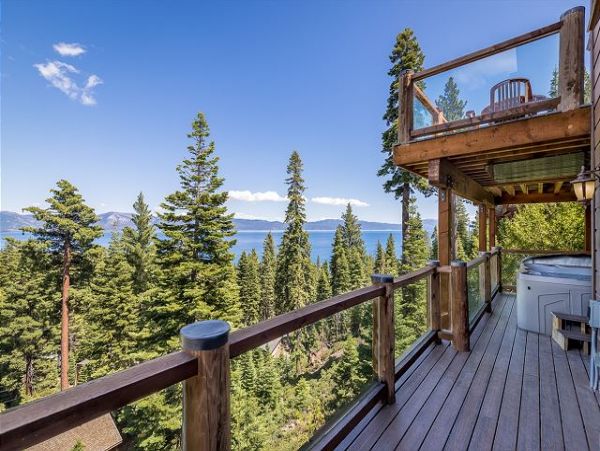 Luxury Vacation Home in Lake Tahoe With Hot Tub Sleeps 14