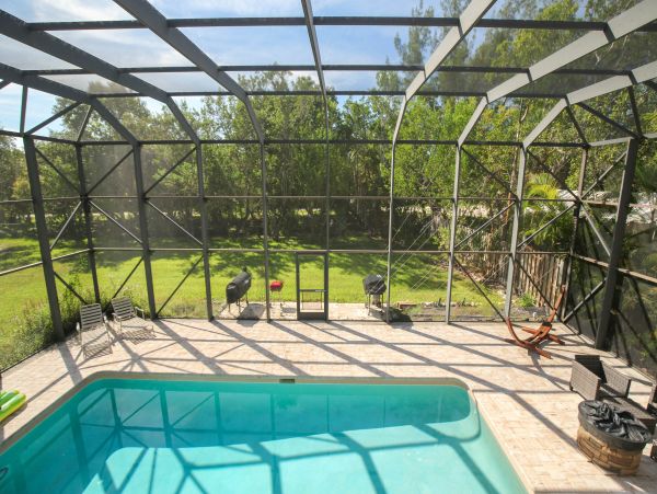 Private Pool Home Located close to the Beach.