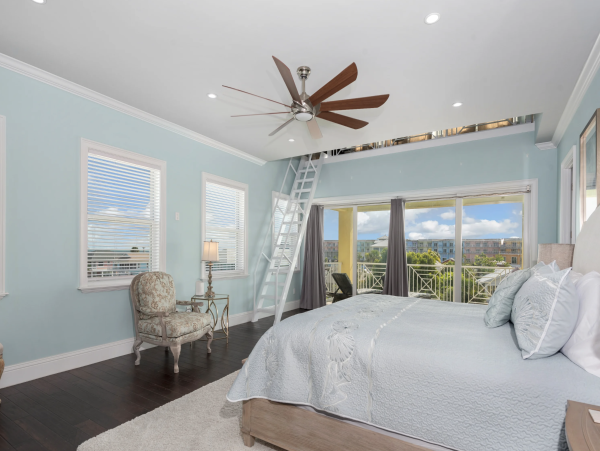 Fort Myers Beach Luxury Vacation Home with Pool and Boat Dock