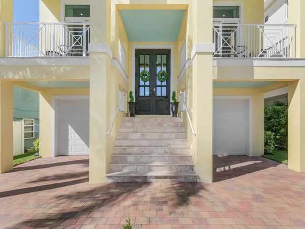 Fort Myers Beach Luxury Vacation Home with Pool and Boat Dock