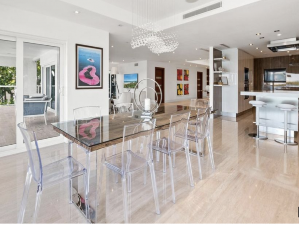 Stunning Waterfront Vacation Villa in Miami Beach Sleeps 16