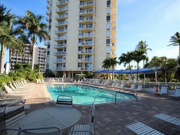 Fort Myers Condo 999566