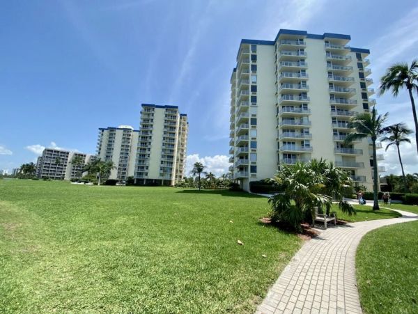 Fort Myers Condo 999571