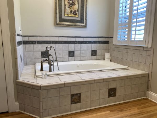Fort Myers Vacation Home with Pool Sleeps 6 Guests