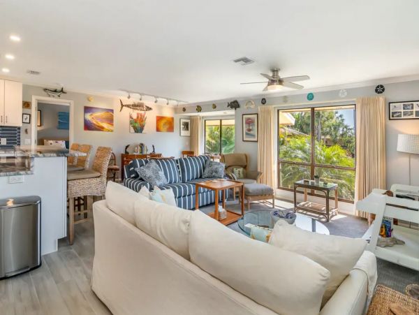 Sanibel Vacation Condo with Pool, Tennis & Gulf Access
