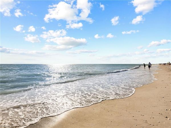 Sanibel Vacation Condo with Pool, Tennis & Gulf Access
