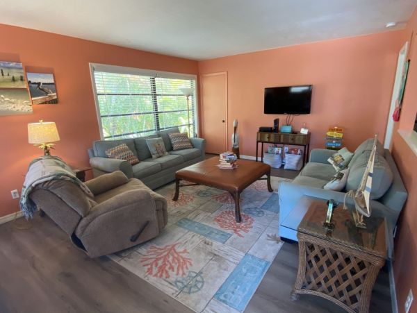 Walk to Beach Vacation Home in Fort Myers Two Bedrooms