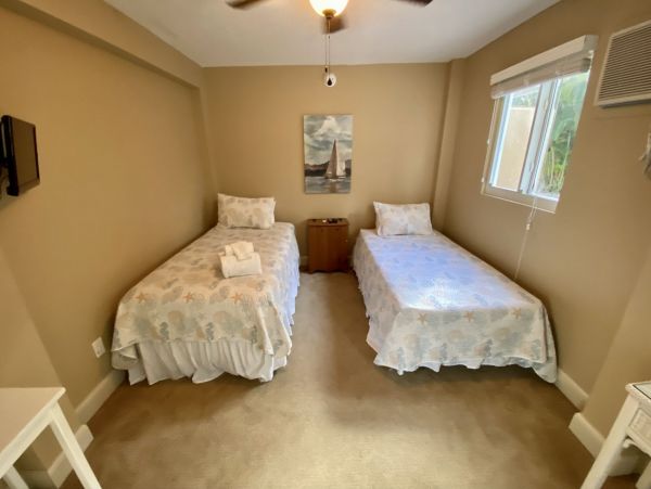 Fort Myers Vacation Condo Walk to Beach with Pool Canal View