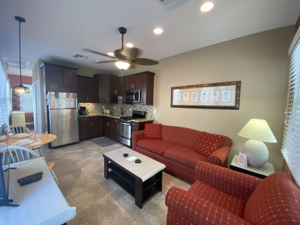 Foryt Myers Vacation Apartment One Bedroom Steps from Beach