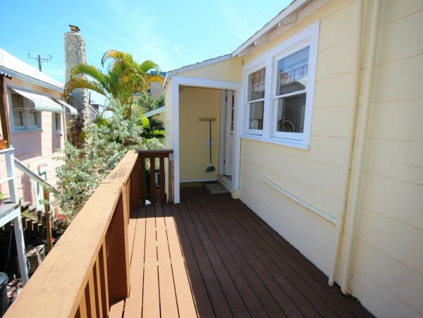 Walk to Beach Vacation Home In Fort Myers