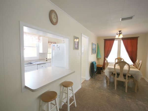 Walk to Beach Vacation Home In Fort Myers