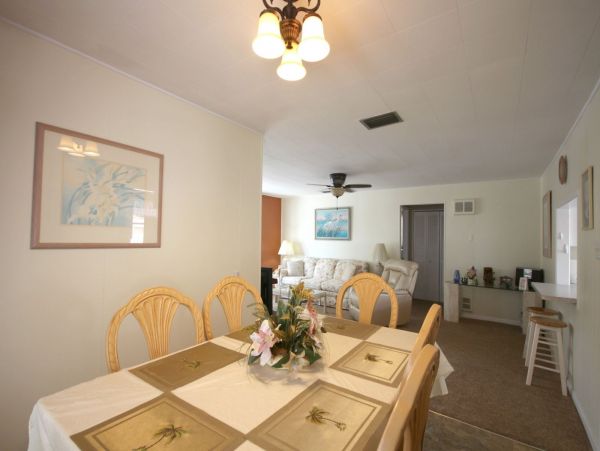 Walk to Beach Vacation Home In Fort Myers