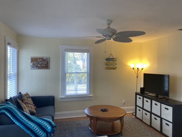Fort Myers Value Vacation Home Two Bedrooms Sleeps 4 Guests