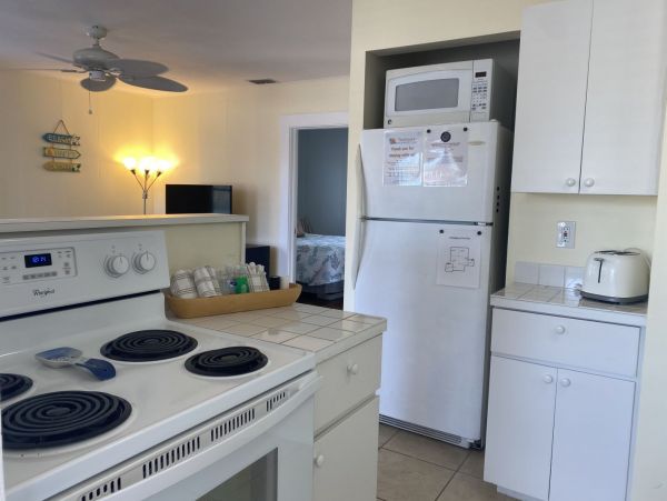 Fort Myers Value Vacation Home Two Bedrooms Sleeps 4 Guests