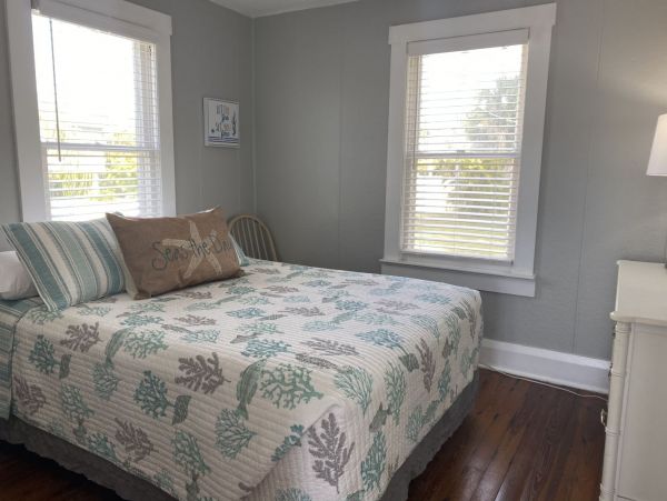 Fort Myers Value Vacation Home Two Bedrooms Sleeps 4 Guests