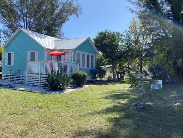 Fort Myers Value Vacation Home Two Bedrooms Sleeps 4 Guests