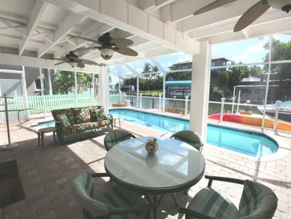 Fort Myers Home 999621