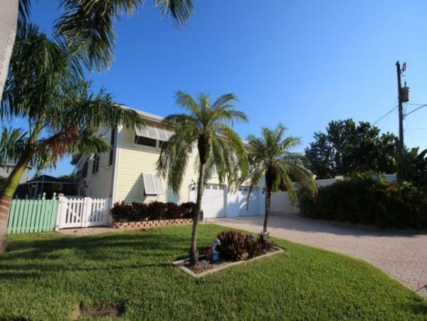Fort Myers Home 999621