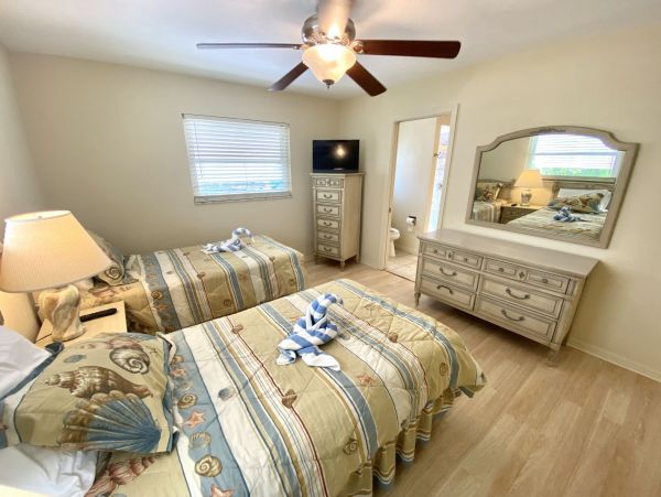 Fort Myers Home 999621