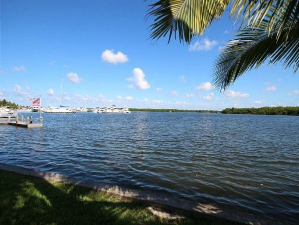 Fort Myers Home 999621